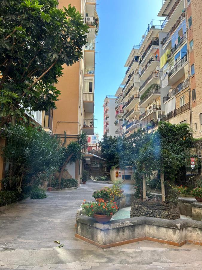 Vomero Suite And Deluxe Room B&B Napoli מראה חיצוני תמונה