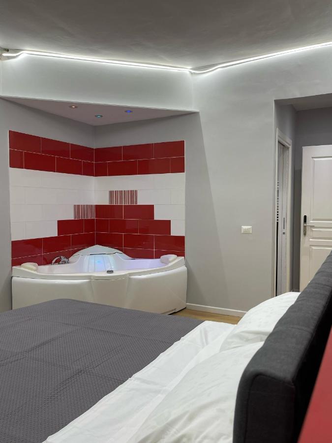Vomero Suite And Deluxe Room B&B Napoli מראה חיצוני תמונה