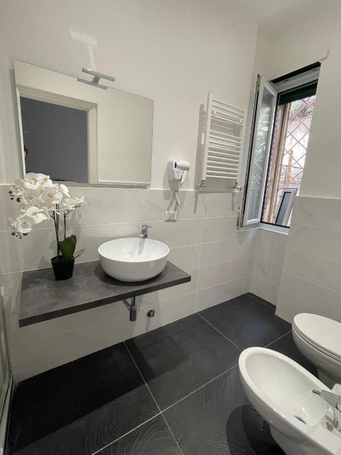 Vomero Suite And Deluxe Room B&B Napoli מראה חיצוני תמונה