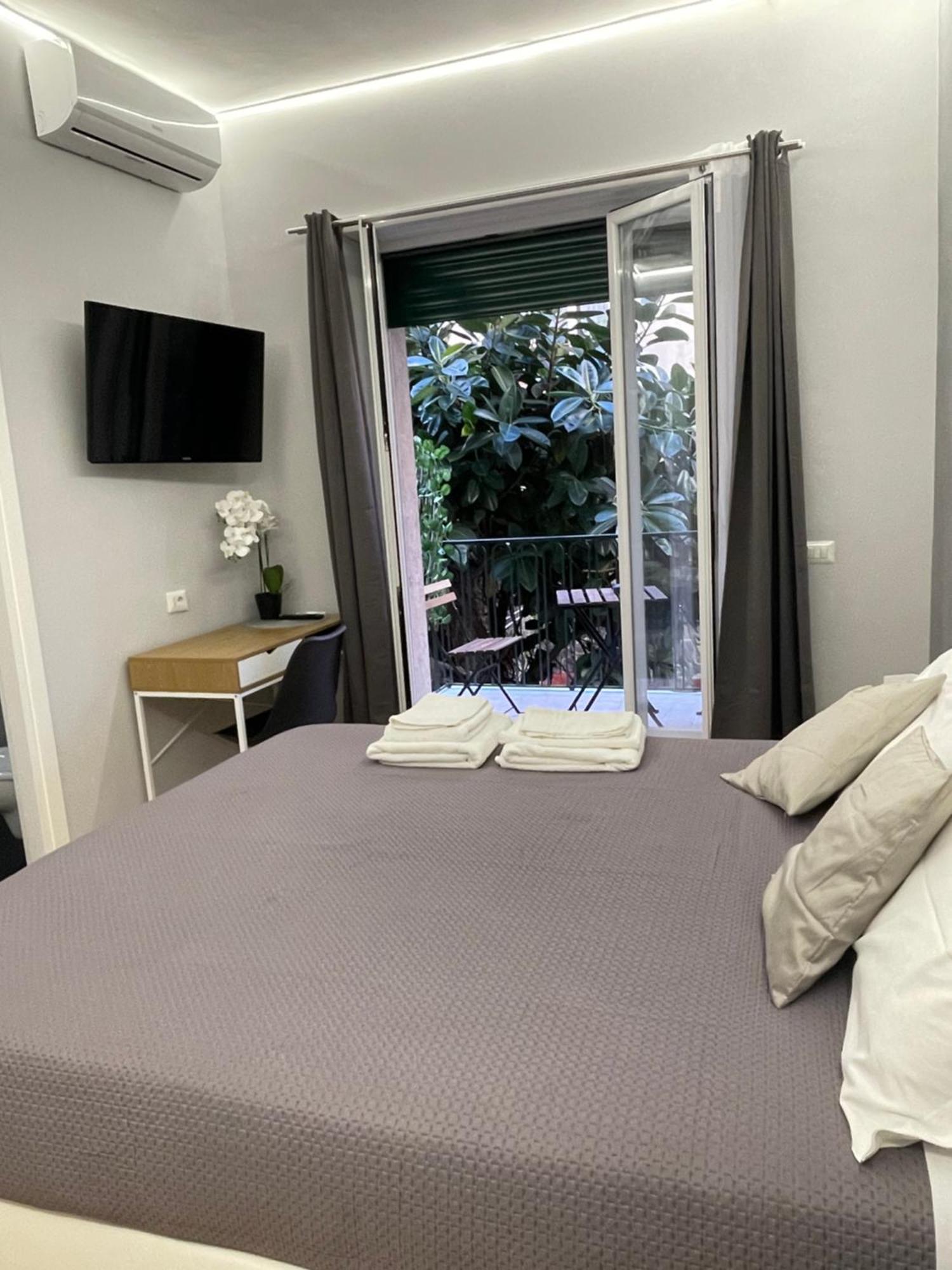 Vomero Suite And Deluxe Room B&B Napoli מראה חיצוני תמונה
