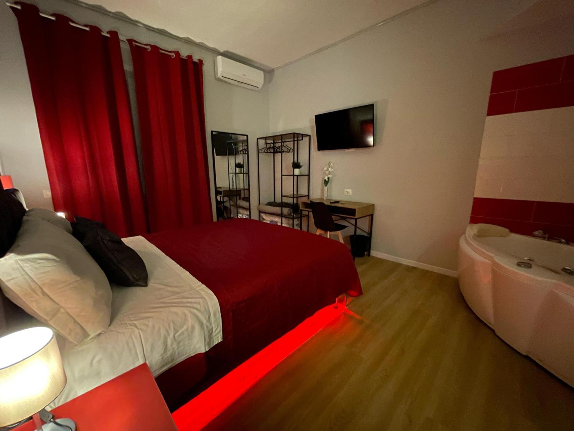 Vomero Suite And Deluxe Room B&B Napoli מראה חיצוני תמונה