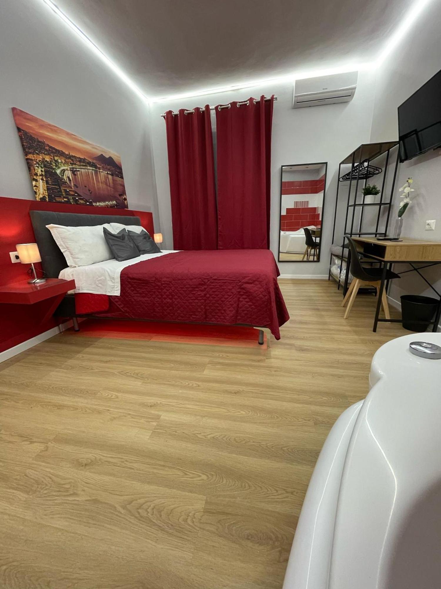 Vomero Suite And Deluxe Room B&B Napoli מראה חיצוני תמונה