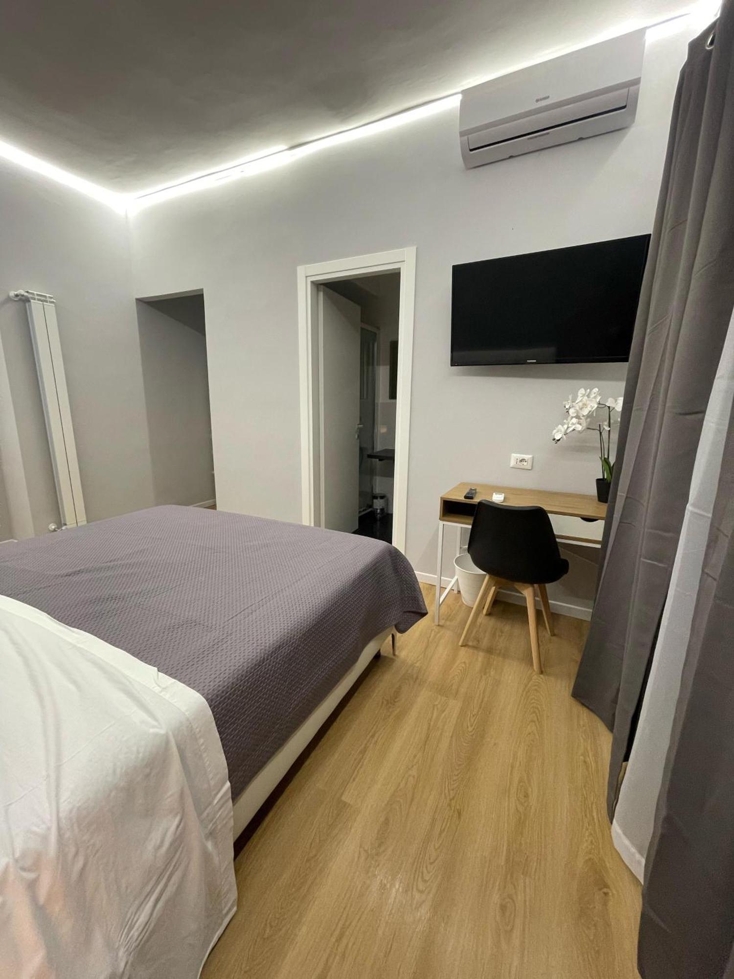 Vomero Suite And Deluxe Room B&B Napoli מראה חיצוני תמונה